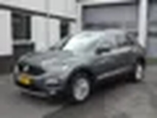 Volkswagen T-Roc 1.0 TSI Style Business Automatische airco, licht metalen velgen, cruise controle, n