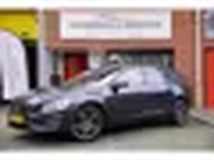 Volvo V60 1.6 D2 Kinetic / Cruise / Navi / PDC / Airco /