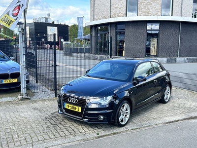 Audi A1 1.4 TFSI 119g. S-Line org. NL auto (bj 2011)