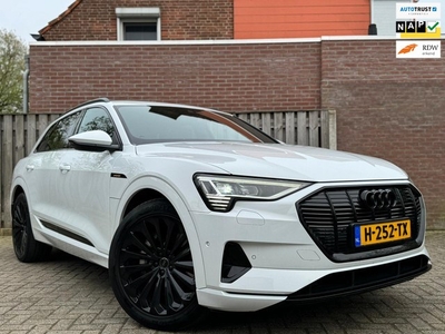 Audi E-tron 55 quattro advanced 95 kWh S-LinePANONight