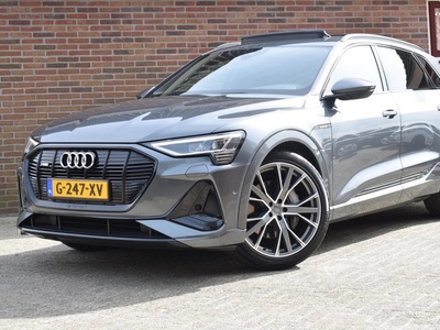 Audi E-tron E-tron 50 quattro Launch edition Black 71 kWh '19 LED Pano Inruil mogelijk BTW