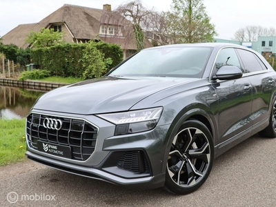 Audi Q8 55 TFSI e Quattro / SQ8 / RS stoelen / Luchtvering