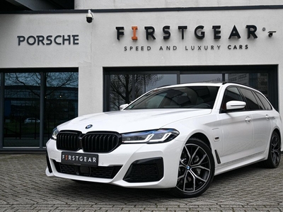 BMW 5-serie Touring 530e xDrive Business Edition Plus *Luchtvering / Head-Up / Panorama / Stoelventilatie / Memory / Keyless*