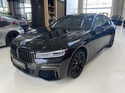 BMW 7 Serie 745e High Executive | M-technic | Harman Kardon | Panorama | Massage | Laserlight