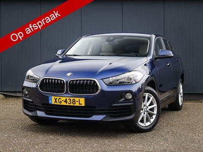 BMW X2 sDrive18i Business Edition (141PK), 1ste-Eigenaar, Apple-Carplay/Android-Auto, Keurig-Onderh., Trekhaak, Leer, Airco, Licht-Zicht-Pakket, LM.-Velgen-17Inch, Privacy-Glas, NL-Auto