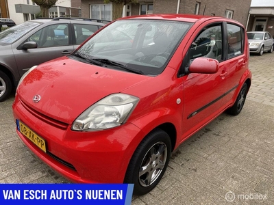 Daihatsu Sirion 2 1.3-16V Comfort 2AIRCO !!ACHTER SCHADE !!