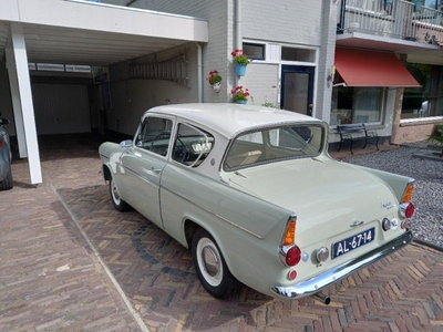 Ford Anglia- 105E in zeer mooie en roestvrije staat.bj. 1962