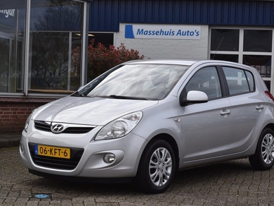 Hyundai I20 1.2i DynamicVersion 152dkm Airco Trekhaak Isofix USB+AUX Nwe APK