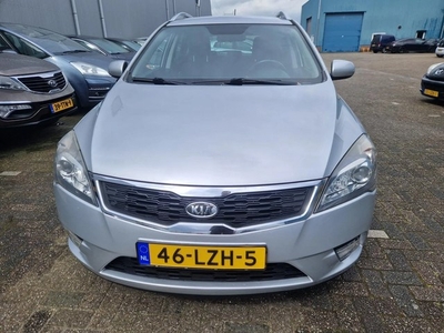 Kia cee'd 1.4 benzine rijd super new APK (bj 2010)