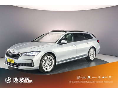 Škoda Superb Combi First Edition 1.5 eTSI 150pk DSG Automaat Panoramadak, 360 camera, Adaptive cruise control, Navigatie, Elektrische achterklep, LED matrix koplampen, Stoelverwarming, Airco, Verwarmde voorruit, Parkeersensoren