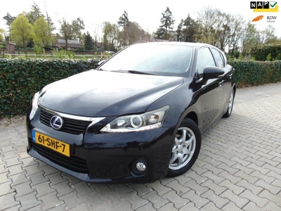 Lexus CT 200h Hybrid , Clima / Camera / Navi-Multimedia / Alcantara / Isofix / Led / Trekhaak Afneembaar / Lm Velgen.