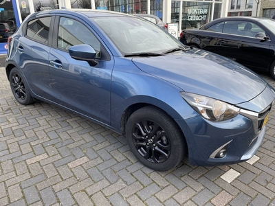 Mazda 2 1.5 Skyactiv-G Sport Selected apple carplay