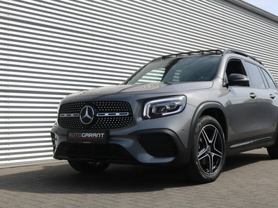 Mercedes-Benz GLB 200 AMG Pakket AMG NightPakket (Panoramadak Sportleder/Memory Widescreen AppleCarPlay M-Bux Camera Full-Led Pdc V+A PrivacyGlass