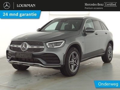 Mercedes-Benz GLC 300 e 4M AMG Plug-In Hybride | Panorama Schuif-Kanteldak | Trekhaak | AMG styling | Digitaal Dashboard | Inclusief 24 maanden Mercedes-Benz Certified garantie voor Europa.