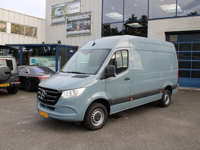 Mercedes-Benz Sprinter 319 CDI 3.0 V6 L2H2 3500 KG trekhaak, Brake Assyst, Electrische schuifdeur, Etc.