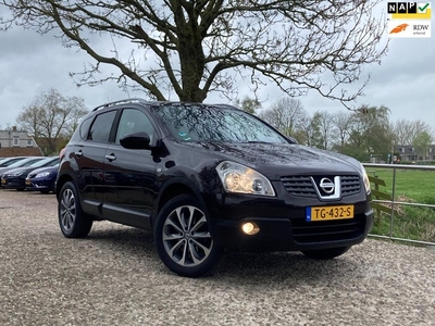 Nissan Qashqai 1.6 Connect Edition Clima + Cruise + Pano