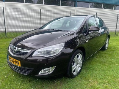 Opel Astra 1.4 Business + Bj2012 NieuweAPK!