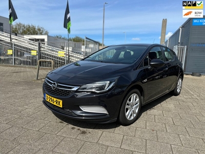 Opel Astra 1.4 Turbo S/S met alle options !!