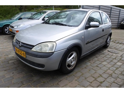 Opel Corsa 1.4-16V Comfort 252 dkm apk 7-6-2025