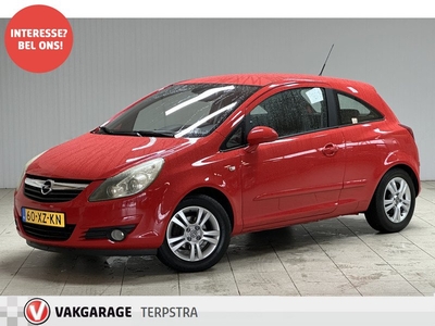 Opel Corsa 1.4-16V Sport/ 15'' LMV/ Clima/ Cruise/ Elek. pakket/ Isofix/ Radio-CD AUX/ Regensensor/ Multi. Stuur/ Armsteun/ Mistl./ Getint glas.