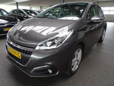 Peugeot 208 1.2 PureTech Signature Incl. Nieuwe Distributieriem, Carplay, etc