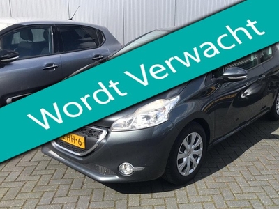 Peugeot 208 1.2 VTi 82pk Envy Navi Clima PDC Cruise Zuinig 2e eigenaar Historie