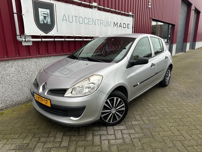 Renault Clio 1.2-16V Authentique // 5-DRS // 157 DKM // AIRCO