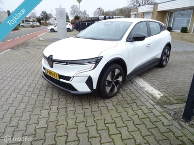 RENAULT MEGANE E-TECH EV40 130 Boost Charge Equilibre