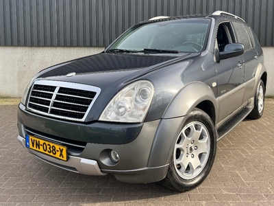 Ssangyong Rexton 2.7 XVT Autm ( Grijskent MARGE ) Xenon Leer