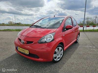 Toyota Aygo 1.0-12V +, 1eigenaar, Nw apk , Automaat !!