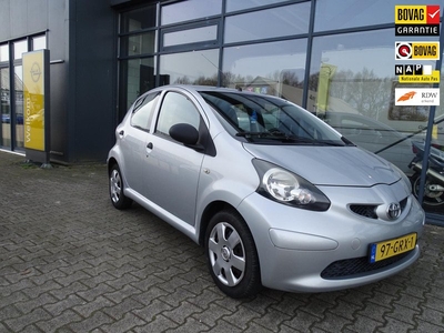 Toyota Aygo 1.0-12V zeer weinig Kilometers