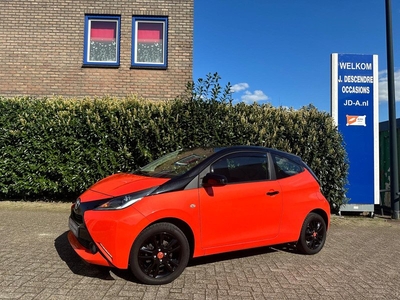 Toyota Aygo 1.0 VVT-i x-cite Airco, Leder Int, Cruise Lim,Camera!!!! VRIJDAG 19-04 ZIJN WIJ GEOPEND VAN 10:00 / 14:00 !!!!!