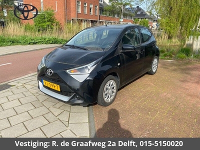 Toyota Aygo 1.0 VVT-i x-play | Apple Carplay & AndroidAUTO | Camera | 10 JAAR GARANTIE