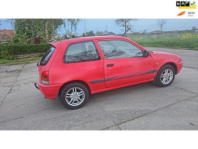 Toyota Starlet 1.3-16V XLi/ bj 1998/ stuurbekrachtiging