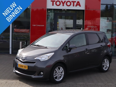 Toyota Verso-S 1.3 VVT-i DYNAMIC AUTOMAAT LM-VELGEN CRUISE CLIMA CAMERA NAVI D.GLAS