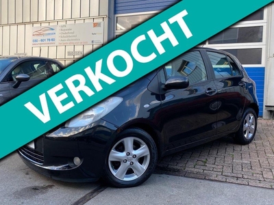 Toyota Yaris 1.3 VVTi Luna / Garantie / Keyless Go / N.A.P / Climate Control / Vol Opties /