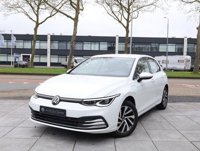 Volkswagen Golf 1.4 eHybrid PHEV 204PK Memory | Stoelverwarming | Carplay | Adaptive | LED