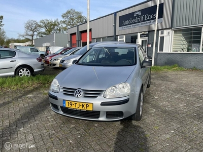 Volkswagen Golf 1.6 FSI Nieuwe APK!