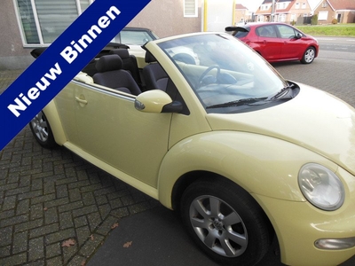 Volkswagen New Beetle Cabriolet 1.6 Highline Staat in De Krim