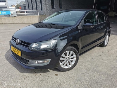 Volkswagen Polo 1.2 Style Carplay / Airco / Cruise control / stoel verwarming