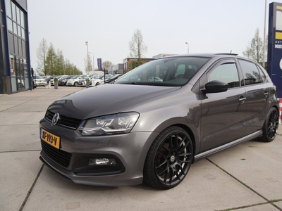 Volkswagen Polo 1.2 TSI Highline R-Line FULL LED, Helix audio, Pano, UNIEKE AUTO! LENTE UITVERKOOP!