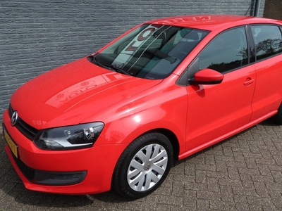 Volkswagen Polo 1.4-16V Comfortline Zeer nette en goed onderhouden auto