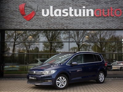 Volkswagen Touran 1.5 TSI Highline 7p , Pano, Side Assist, Trekhaak, Vol!