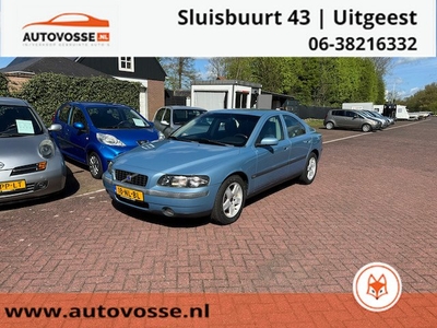 Volvo S60 2.4 lage km! elektrische ramen! centrale deurvergrendeling op afstandsbediening! airco!