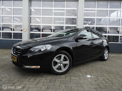 Volvo V40 1.6 T3 Momentum 150 PK