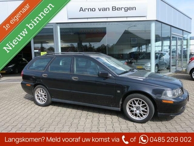 Volvo V40 2.0 Europa Nordic, leder, clima, cruisecontrol, schuif-kanteldak, verwarmde voorstoelen, trekhaak, van 1e eigenaar !!