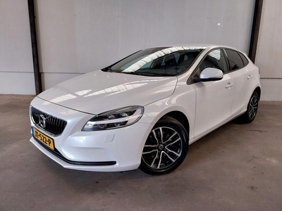 Volvo V40 2.0 T2 Momentum WIT METALLIC CAMERA HALF LEER