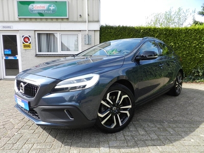 Volvo V40 Cross Country 1.5 T3 Nordic+ Climate Control - Panorama dak - Achteruitrij Camera - Stoelverwarming - Origineel NL - Keurig onderhouden - NAP - Orig.NL