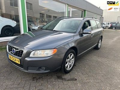 Volvo V70 2.4 D5 Momentum|LEDER BEKLE DING| Automaat