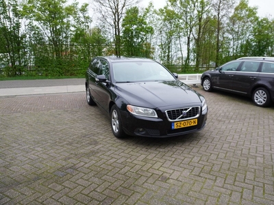 Volvo V70 2.5T Momentum TREKHAAK CRUISE